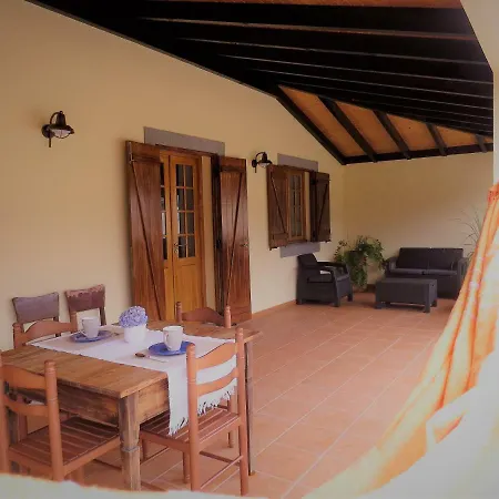 Country house Casa Ginjas *