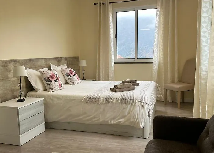 Casa Ginjas * São Vicente